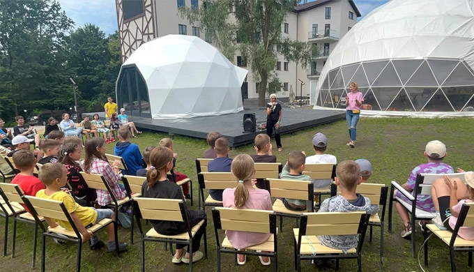 CNN International та The Hollywood Reporter про Recovery Camp