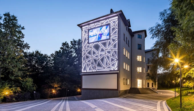 Визначено переможця тендеру на послуги проживання та харчування